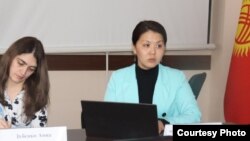 Атыр Абдрахматова.