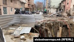 Пропаднатиот дел од улицата 9-ти Мај во Скопје