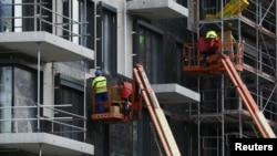 Radnici na gradilištu u Berlinu, Njemačka, april 2021.