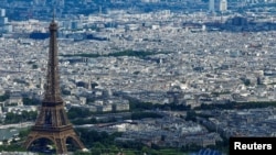 "Азиздердин футбол командасын түзөбүз"
