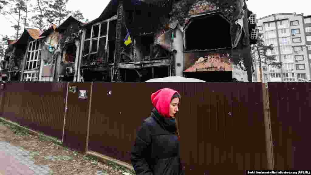 Președintele ucrainean, VolodImIr Zelenski, a declarat că &bdquo;cel mai mare proiect economic din Europa din zilele noastre&rdquo; - reconstrucția Ucrainei - ar trebui să fie suportat de Rusia. Zelenski a adăugat că Kremlinul trebuie &bdquo;să învețe cuvintele reparații și contribuții&quot;. Banca Mondială estimează costul reconstrucției Ucrainei la 411 miliarde de dolari.