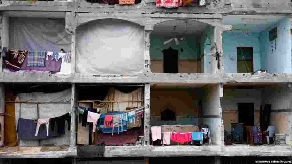 Lerombolt lakóház a Gázai övezet déli részén fekvő Rafahban 2024. március 22-én.&nbsp;Izrael katonai hadjárata a Gázai övezetet uraló Hamász palesztin iszlamista csoport ellen pusztasággá változtatta a 2,3 millió lakosú, szűk, tengerparti terület nagy részét