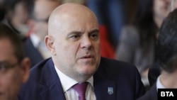 Ivan Geshev se află în prezent în SUA după ce, în Bulgaria, se presupune că ar fost victima unei tentative de asasinat. 