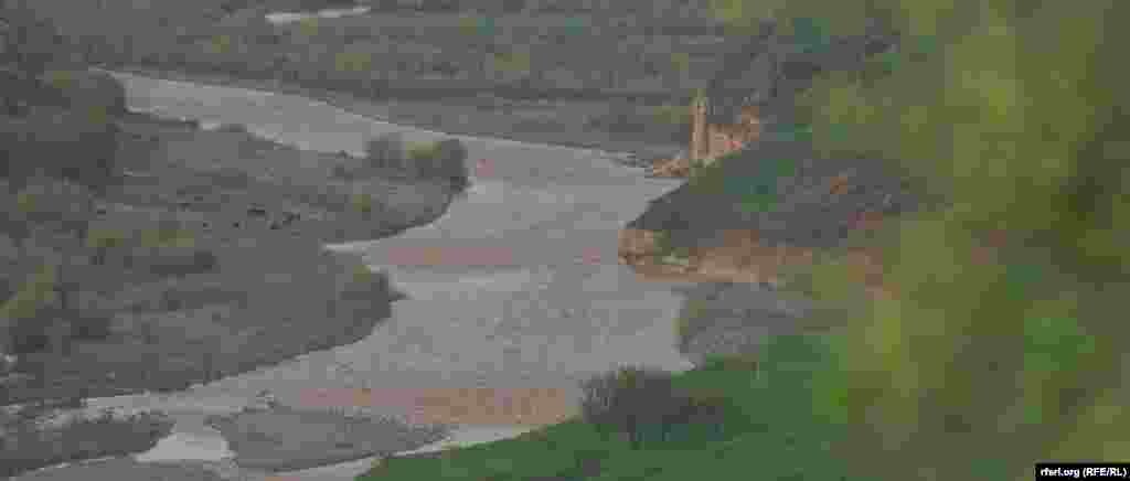 Кара-Кулжа району, Тар дарыясы.