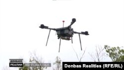 Цей БПЛА зроблений під замовлення – може нести на собі кілька мін і залітати на півтора десятки кілометрів вглиб із цим вантажем