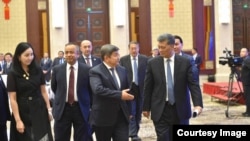 Акылбек Жапаров Кытайдын Шинжаң-Уйгур автоном районунда. 19-август, 2023-жыл 