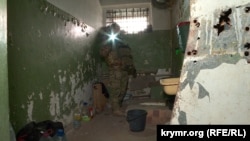 Одна з підвальних камер у Херсонському управлінні поліції, де окупанти тримали затриманих українців