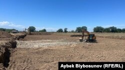 “Апрелчилерге” тигүү фабрикасы салынып жатканы айтылган жер.