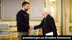 Predsednik Ukrajine Volodimir Zelenski i ministarka finansija SAD Dženet Jelen, Kijev, 27. februar 2023. 