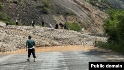 Бишкек-Ош автоунаа жолундагы сел жүргөн аймак. 