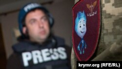 Нашивка на передпліччі бійця 79-ї ОДШБр «Фіксика»