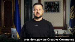 «Щойно завершив Ставку. Важливі питання. Важливі рішення. Головне – терміни. А найголовніше – щодо термінів є відповіді», – Володимир Зеленський