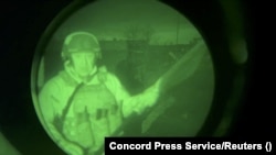 Jevgenij Prigožin je objavio video u kojem tvrdi da je podigao rusku zastavu iznad gradske vijećnice u Bahmutu.