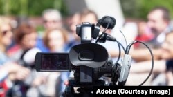 Cu mai puțin de o săptămână înaintea alegerilor generale locale, autoritățile moldovene au decis să suspende licența de emisie a șase posturi de televiziune.