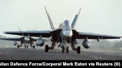 Hornet – винищувачі четвертого покоління. Як пише Financial Review, у разі успіху переговорів літаки можуть бути приведені в бойову готовність за чотири місяці