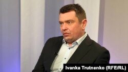Заступник голови НАЗК Артем Ситник під час запису інтерв'ю з Радіо Свобода у Празі, 7 березня 2024 року