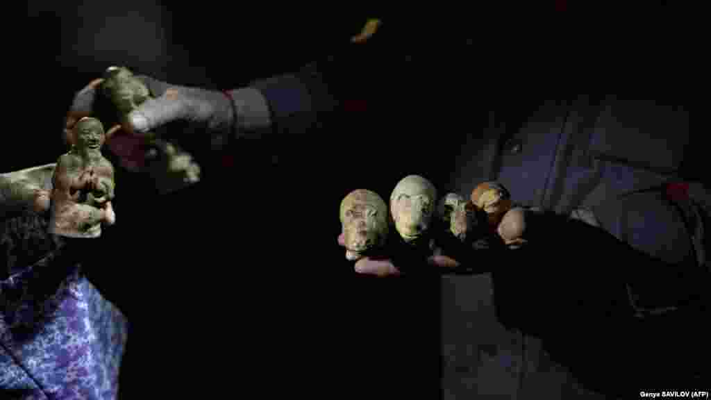 &quot;Elvonja a figyelmemet arról, ami máskülönben állandóan foglalkoztatna, a háborúról&quot; - mondta Zemin.