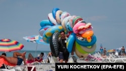 Приморские курорты уже заполнены отдыхающими