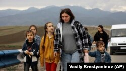 Exodus: több ezer örmény menekül Hegyi-Karabahból