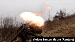 Українські військовослужбовці на передовій поблизу Бахмута, 16 березня 2023 року