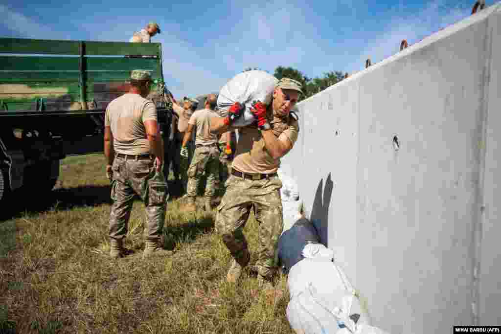 Posle propasti sporazuma koji je omogućavao isporuke žitarica iz Ukrajine, Kremlj je pojačao napade na ukrajinske crnomorske luke i infrastrukturu koje su ključne za izvoz poljoprivrednih proizvoda neophodnih za rešavanje globalne krize hrane.