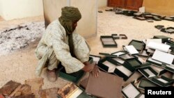 Uništeni drevni rukopisi u Ahmed Baba Institutu u Timbuktuu, 31. 1. 2013.