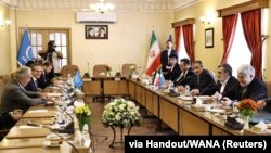 دیدار رافائل گروسی، مدیرکل آژانس بین‌المللی انرژی اتمی با محمد اسلامی، رئیس سازمان انرژی اتمی ایران؛ اصفهان، اردیبهشت ۱۴۰۳