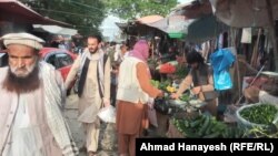 یکی از بازار های مزدحم در ولایت پروان 