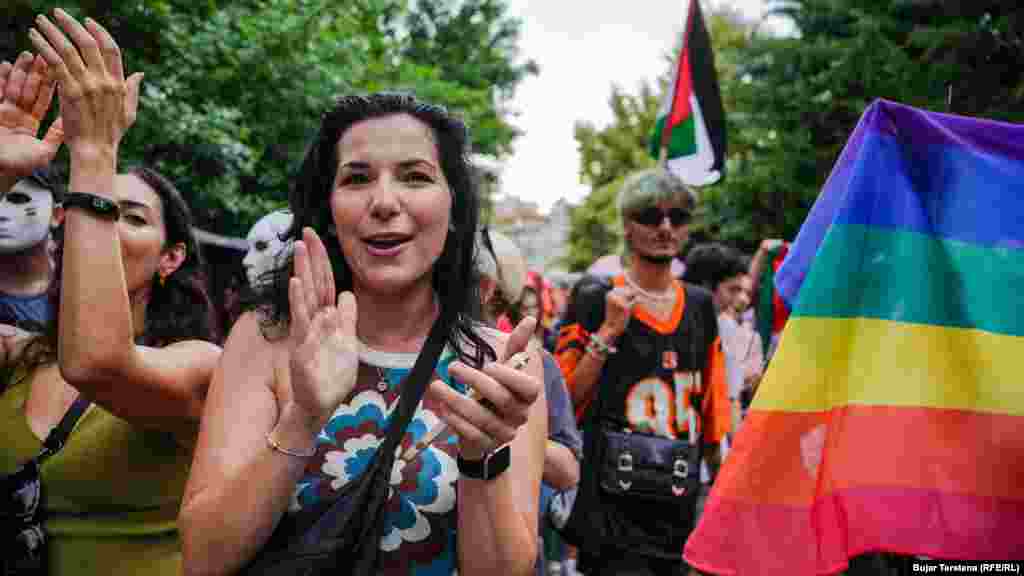 Përgjatë Javës së Krenarisë, në shumë vende zhvillohen marshe e protesta, me kërkesën për njohjen e të drejtave ligjore për martesa mes personave të gjinisë së njëjtë.