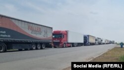 Затор  на КПП "Маштаково". 