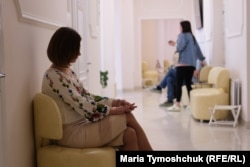 Наталя Фаб’ян хоче мати дітей зі своїм чоловіком, снайпером Дмитром, який рідко буває вдома у Львові