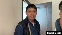 Замирбек Шамшидин уулу в зале суда, 25 сентября 2023 г.