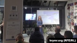 Дружина Геннадія Афанасьєва Людмила Афанасьєва на вечорі пам'яті, 20 лютого 2024 року