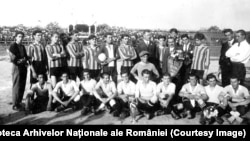 1924. Meci de fotbal organizat la Sofia între echipele Oltul Slatina și Levski Sofia.