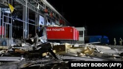 Uništeno poštansko skladište posle ruskog raketnog napada u Harkivskoj oblasti, Ukrajina , 21. oktobar 2023.