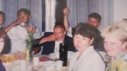 ყოფილი პატიმარი სერგეი იუმაშევი სასკოლო ბანკეტზე