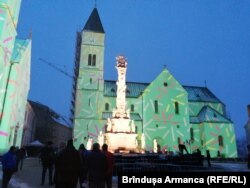 Logo-ul Shine! a impulsionat jocul de lumini la deschiderea VEB2023