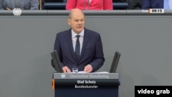 Olaf Scholz în Bundestag