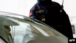 Službenik crnogorske Granične policije (foto arhiv)