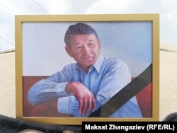 Жолочу Рысбаев.