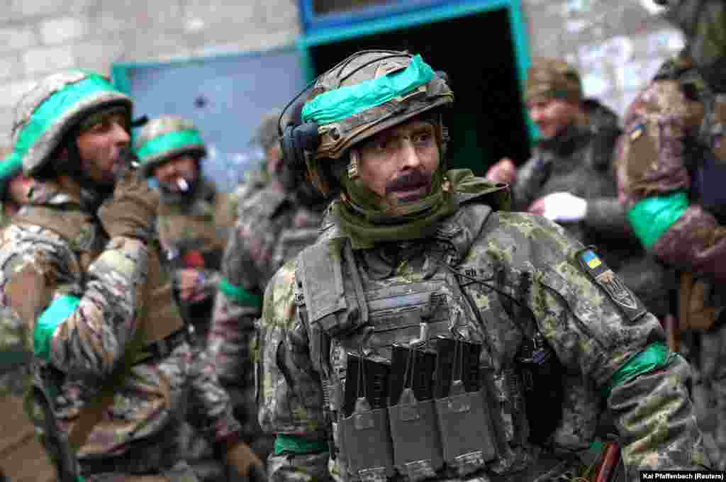 Kievi kishte gjasa ta braktiste Bahmutin në fund të shkurtit, por njoftoi se do të luftonte me qëllimin për t&#39;u shkaktuar më shumë dëme forcave të Moskës. &nbsp; 