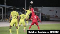 Кыргызстан менен Малайзиянын улуттук курмаларынын оюнчулары. 6-июнь, 2024-жыл.