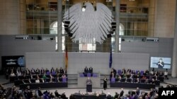 Kralj Čarls III tokom govora u Bundestagu, 30. mart 2023. 