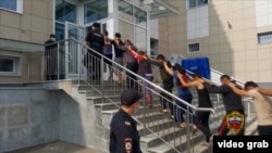 Один из рейдов по выявлению нелегальных мигрантов, иллюстративное фото.