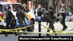 Рядом с местом стрельбы в Луисвилле