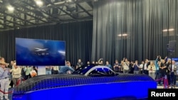 Alef debuts Model компаниясынын учуучу автоунаасы