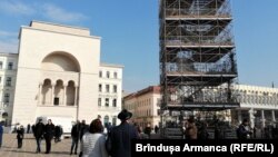 Pepiniera. 1306 plante pentru Timișoara este proiectul cel mai vizibil al Capitalei Europene a Culturii. Situat în Piața Operei a stârnit controverse fiind în contrast cu arhitectura pieței. Proiectul a fost gândit de catalanii de la MAIO Architects, OAR Timiș și Studio Peisaj.