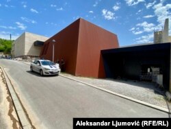 "Ničija kuća", koju pretresaju pripadnici Specijalnog policijskog odjeljenja. Podgorica, 13. jun 2024.