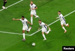 Англия құрамасының ойыншылары Сербиямен ойында. Гельзенкирхен. 16 маусым 2024 жыл.