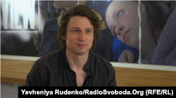 Мачек Хамела, режисер стрічки «Звідки куди»